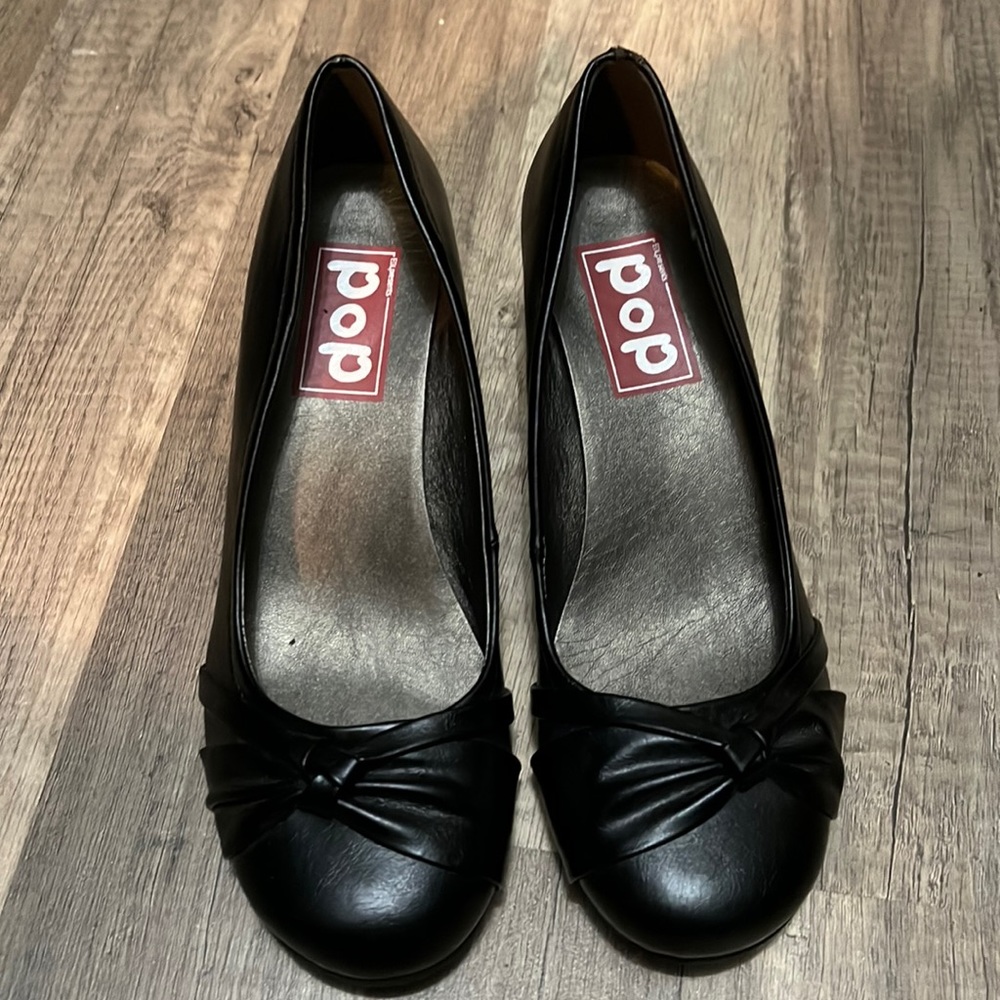 Black Small Wedge